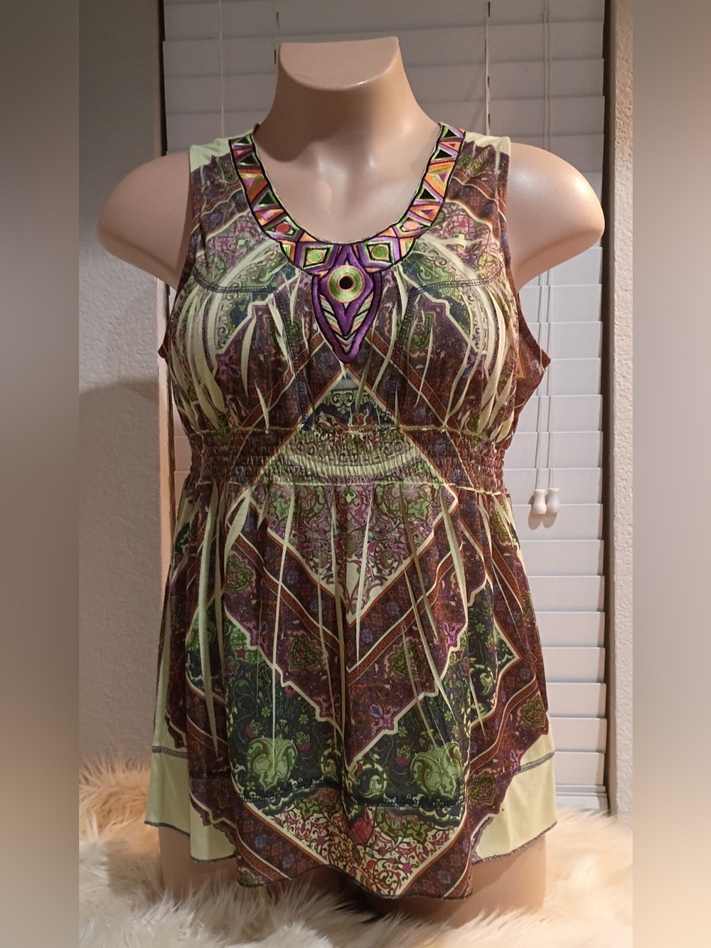 One World Women’s XL Sleeveless Top